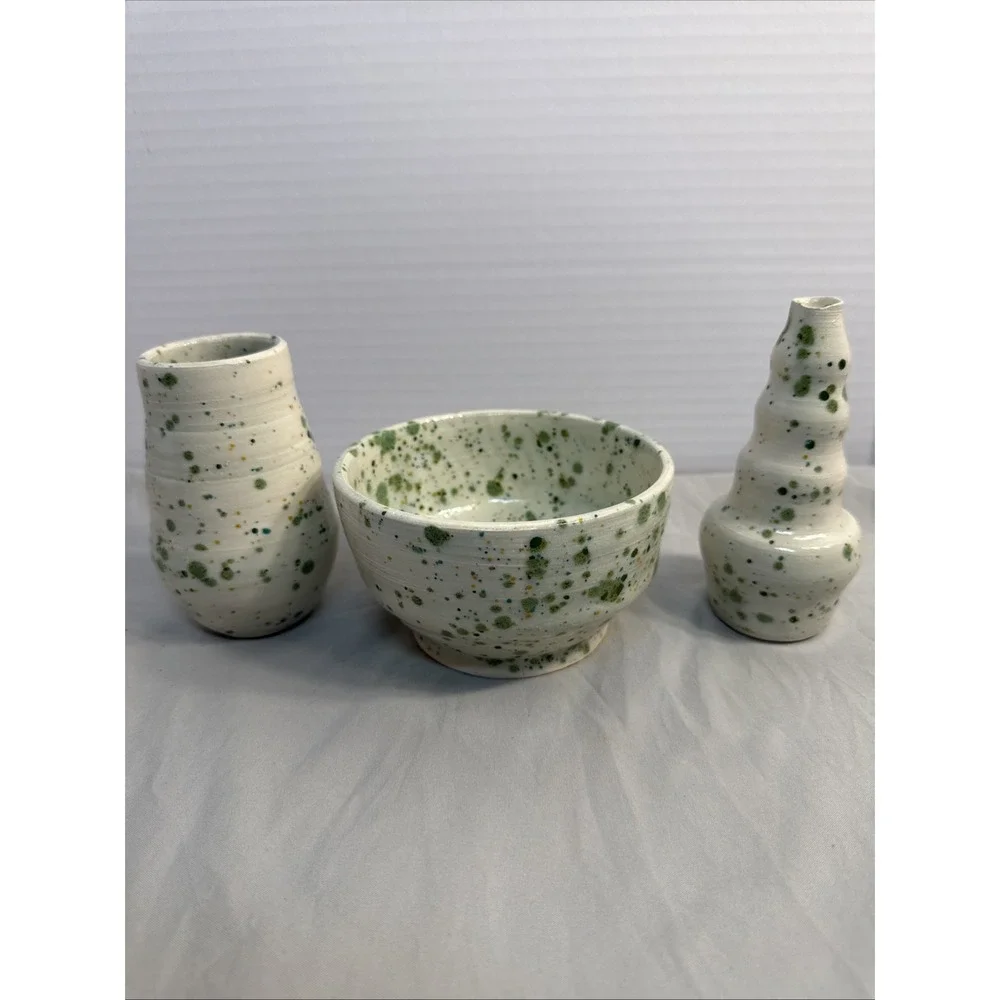 Studio Art Pottery 3pc Set White Green Splatter Glaze Signed Wavy Mark Vase Bowl